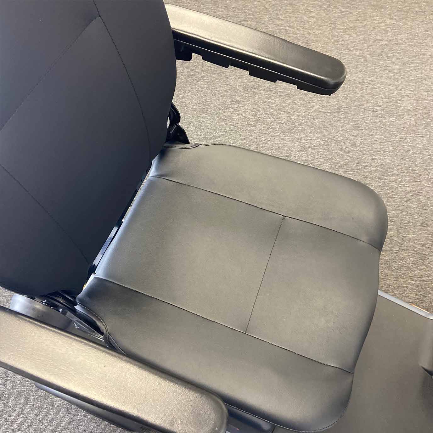 Pride Colt Sport 2.0 Mobility Road Scooter 8mph 2024 - Used - Image 11