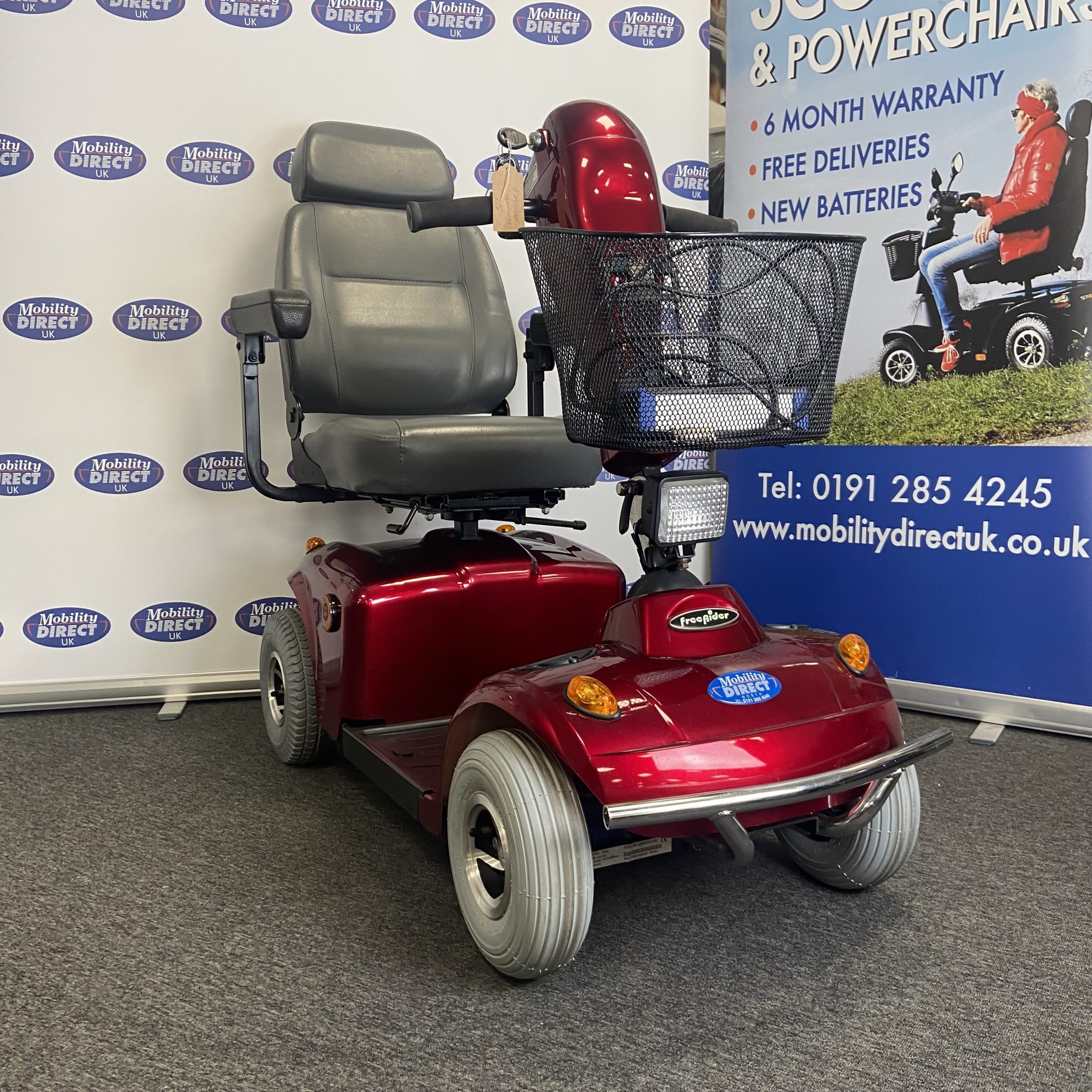 Mayfair 4 4mph Pavement Scooter - Image 2