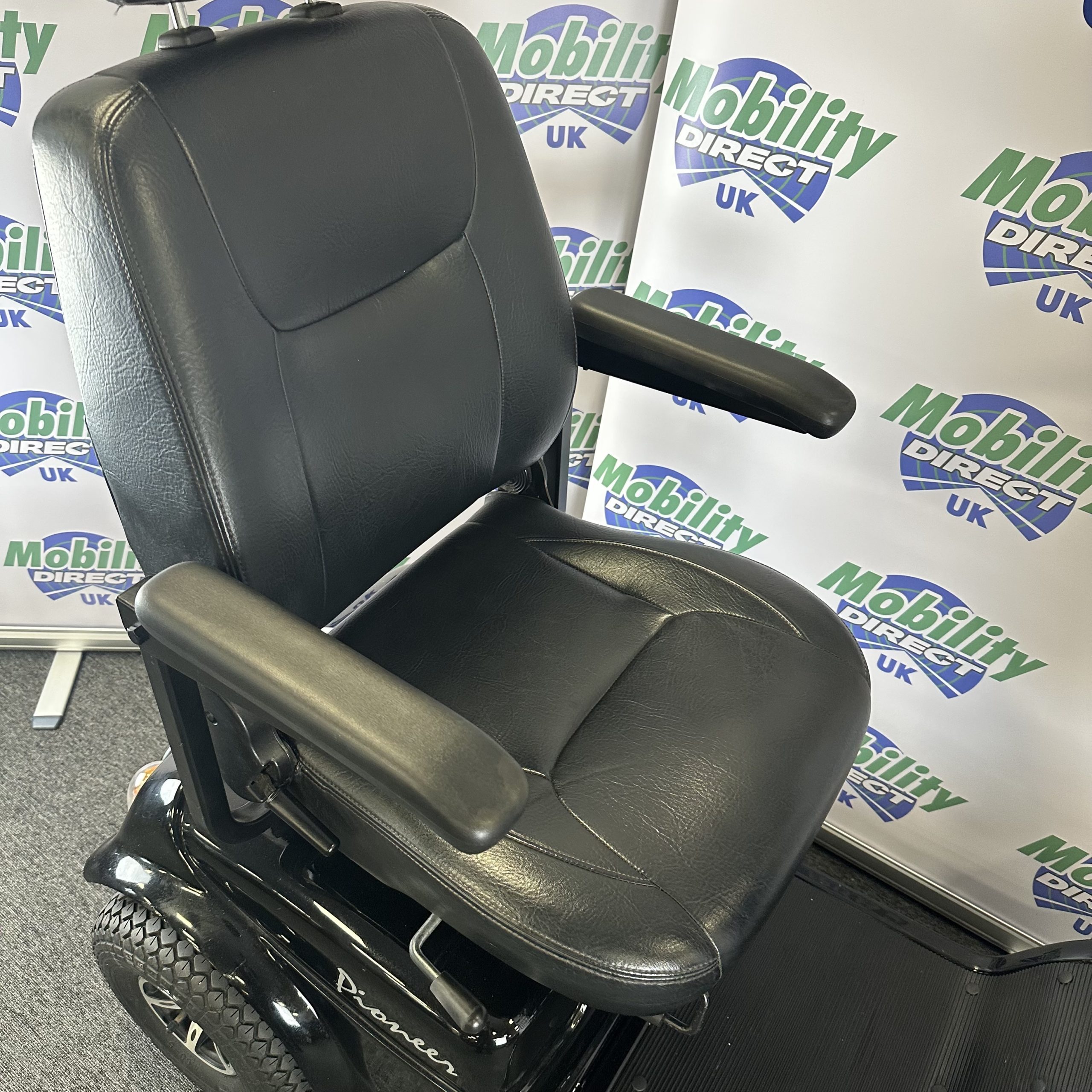 2023 Pioneer seat