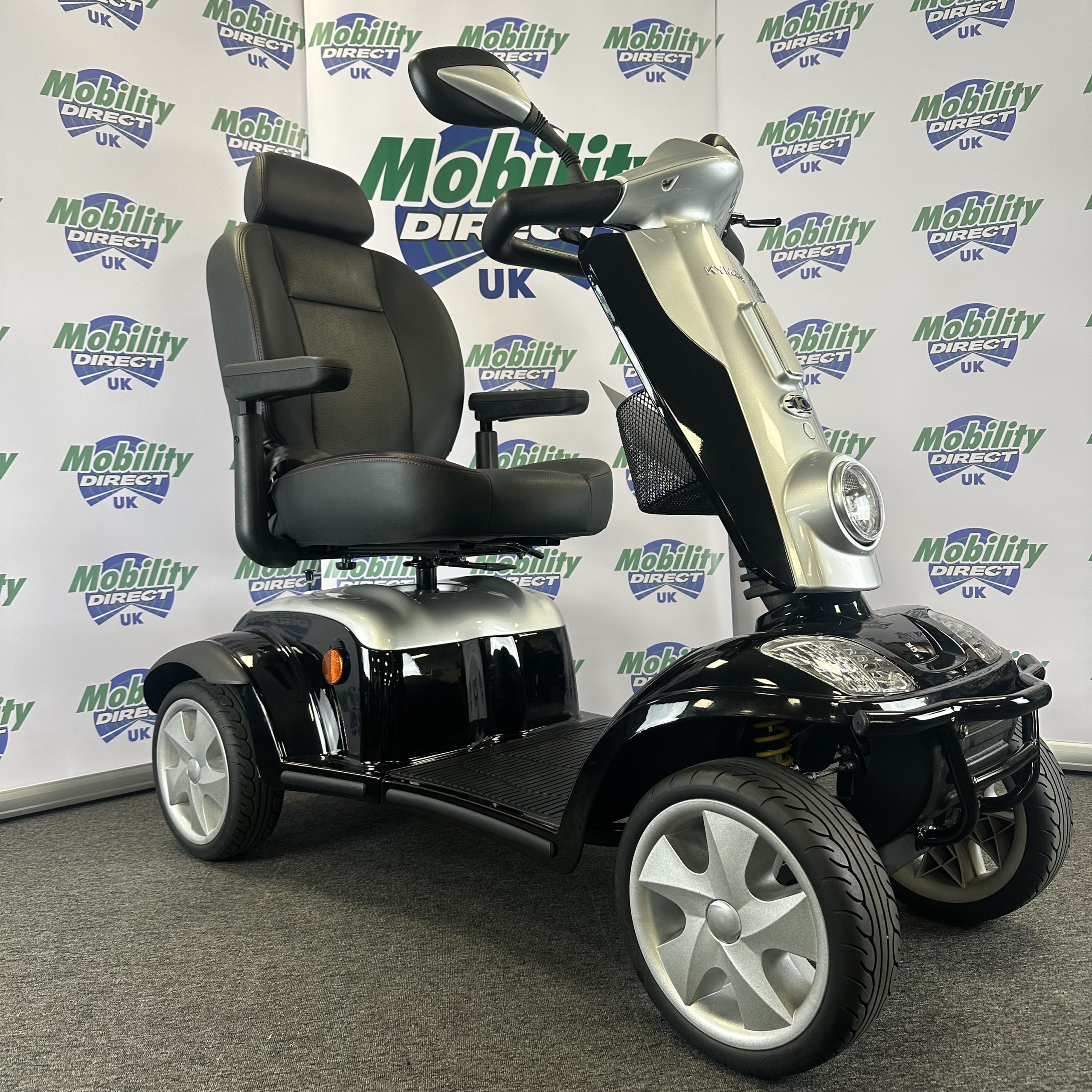Kymco Maxi XLS front right