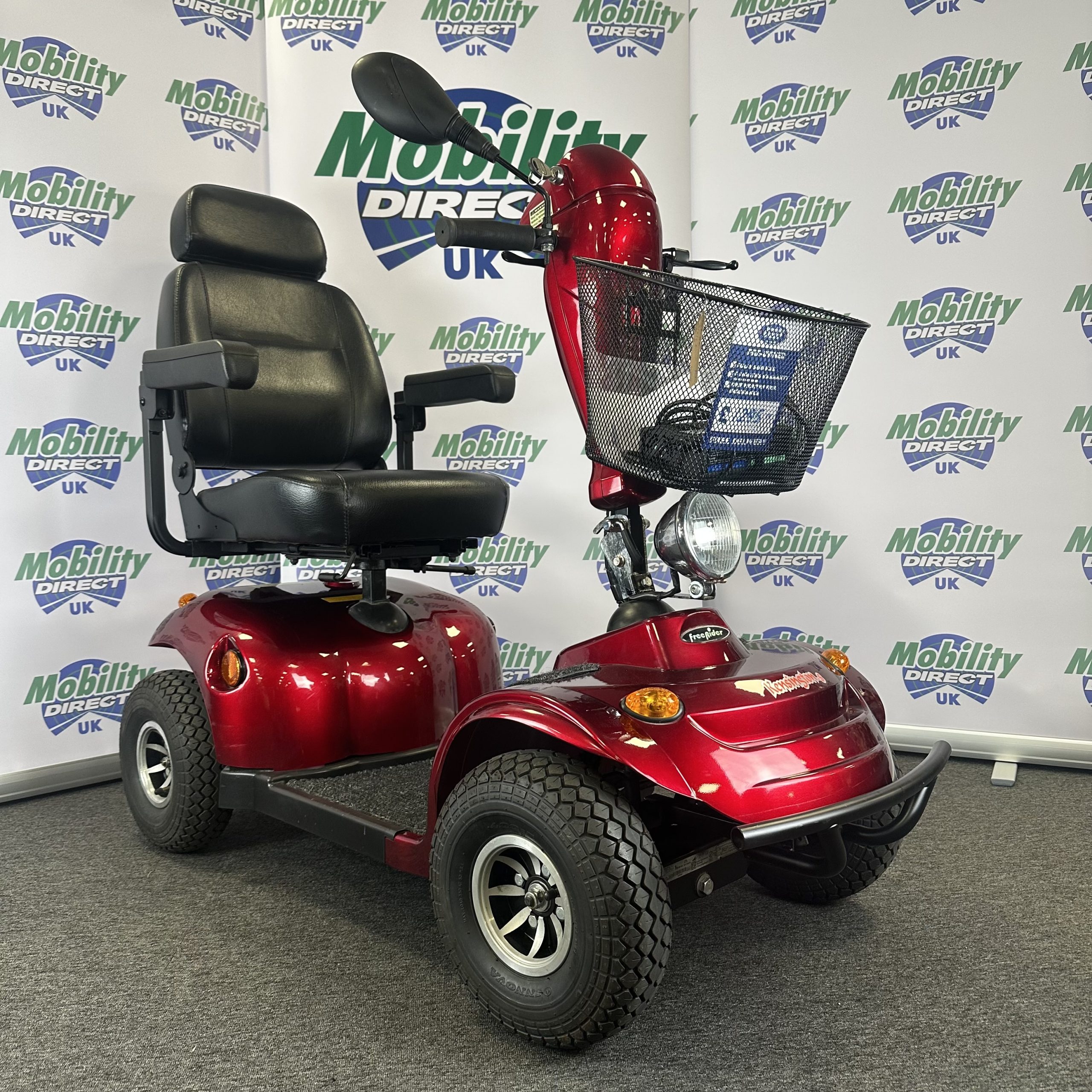 2024 Freerider Kensington front right