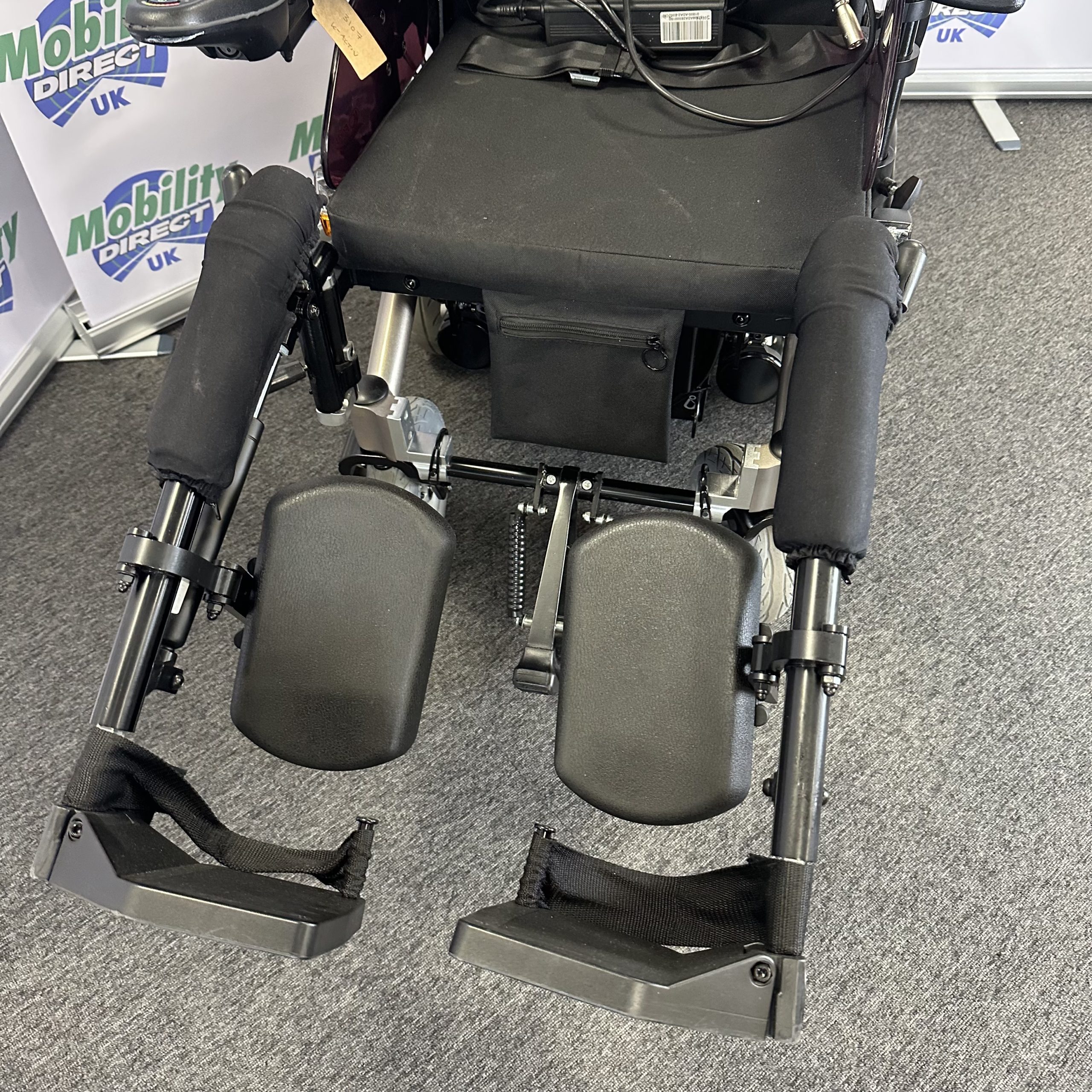 K-Activ Bronze leg rests extended 3